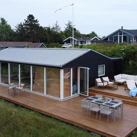別荘 Family With Panoramic View Of Aarhus Bay Knebel