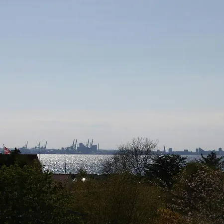 Family With Panoramic View Of Aarhus Bay 別荘 *